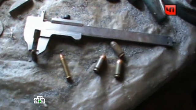 Семейная пара из Алтая попалась на изготовлении оружия 