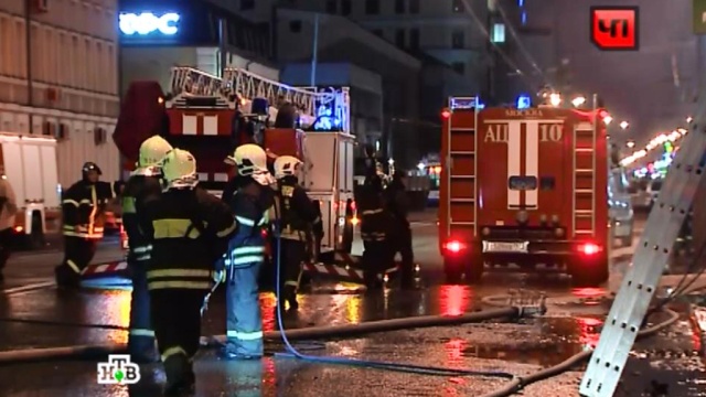 Три человека найдены мертвыми в сгоревшей машине на востоке Москвы