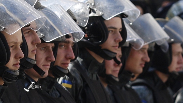 На Украине уволят каждого четвертого сотрудника Генпрокуратуры и каждого десятого милиционера