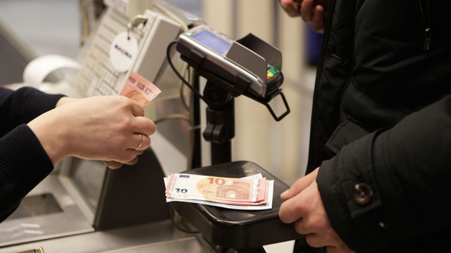 Литва вошла в еврозону: премьер Буткявичюс ночью пошел в банкомат за евро
