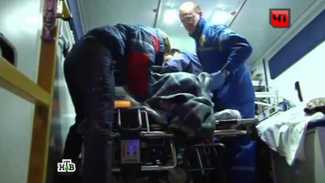 Иномарка раздавила двух женщин на остановке в Екатеринбурге