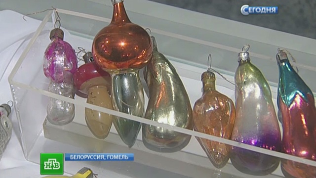 В Гомеле открылась выставка новогодних украшений