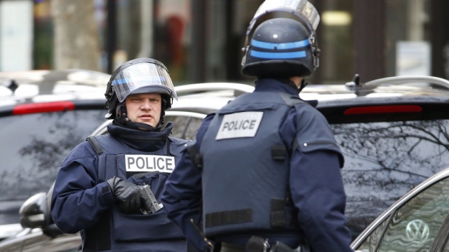 СМИ: расследовавший нападение на Charlie Hebdo комиссар полиции покончил с собой