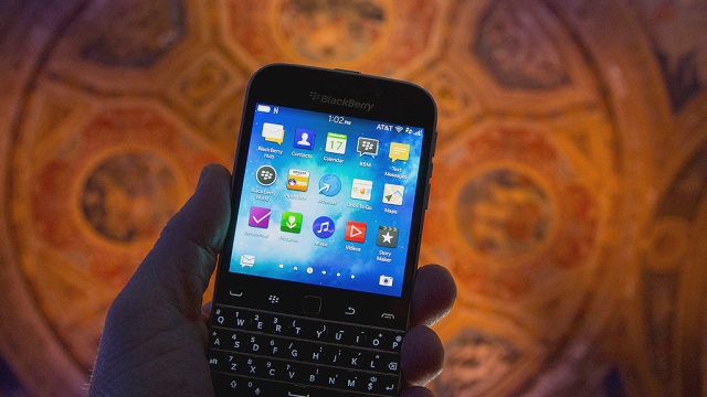BlackBerry не подтверждает информацию о сделке с Samsung