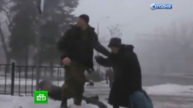 Страшные кадры: журналисты вблизи сняли удар по Донецку