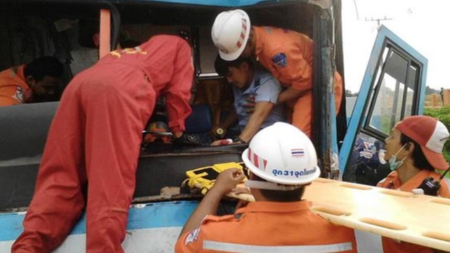 В Таиланде разбился автобус с чиновниками: более 40 пострадавших
