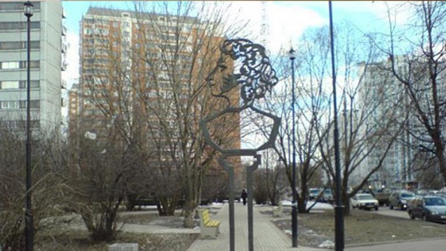 В Москве вандалы украли памятник Пушкину