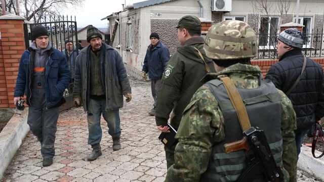 Ополченцы и силовики договорились о временном перемирии ради жителей Дебальцева