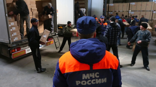 Москва направит три гуманитарных конвоя в Донбасс в марте