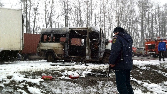 В массовом ДТП в Чувашии погибли 4 человека, 11 ранены