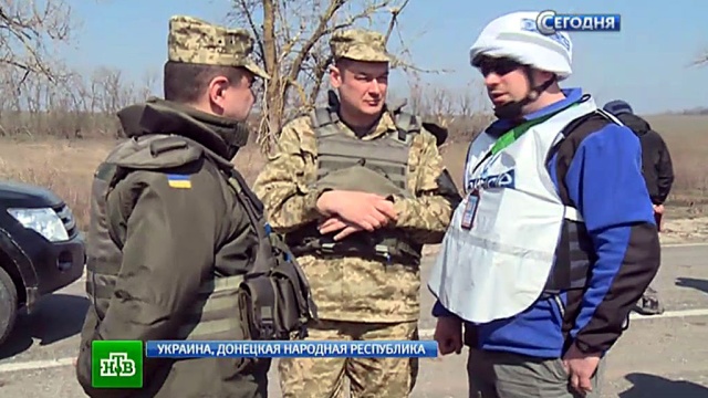 Наблюдатели ОБСЕ встретились с командованием ВСУ в неспокойном селе Широкино