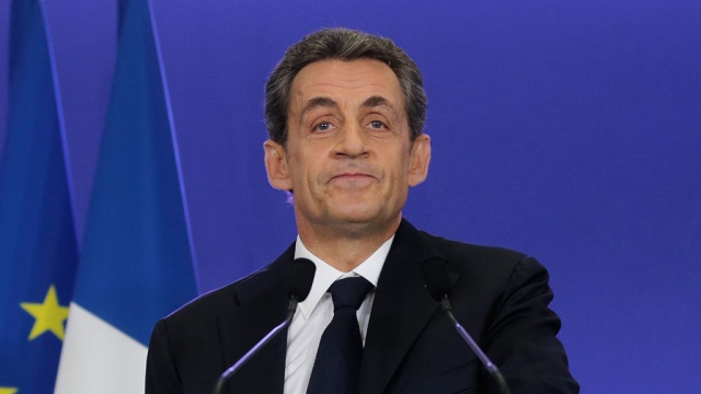 Партии Саркози и Ле Пен разгромили социалистов Олланда на региональных выборах во Франции