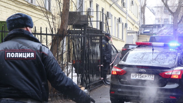 Полицейские из Брянска ограбили местного бизнесмена на 8 миллионов рублей