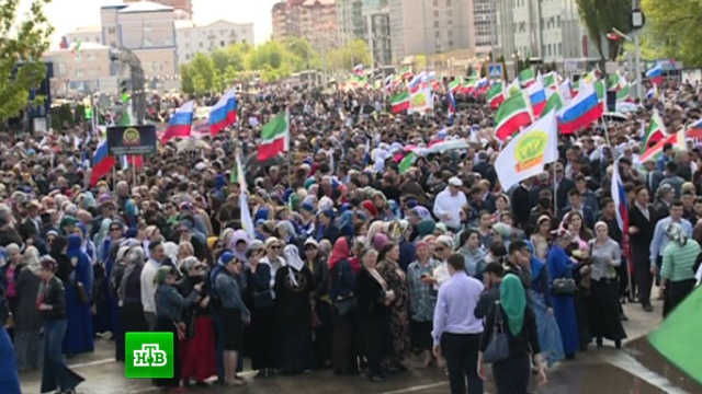 Первомайский митинг в Грозном собрал около 100 тысяч человек