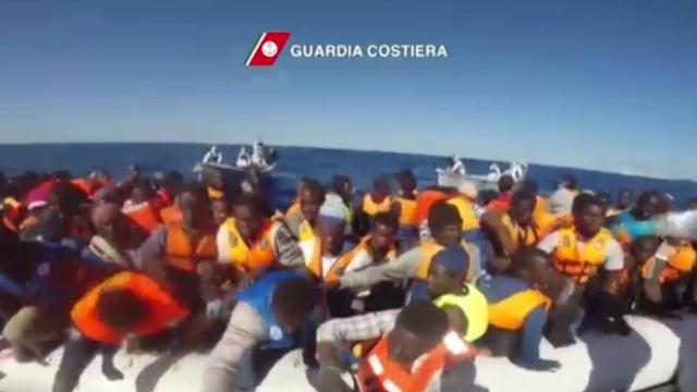 У берегов Италии за один день спасли 3,5 тысячи мигрантов