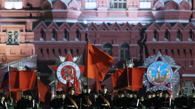 Постпред РФ ждет в Москве на 70-летие Победы лидеров пяти стран Евросоюза