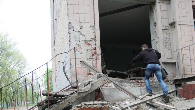 Украинские силовики обстреляли наблюдателей в Широкино 