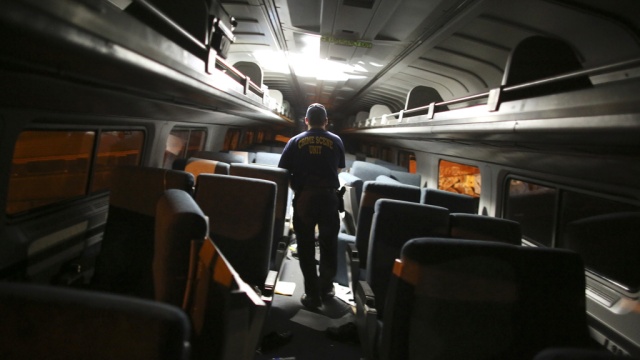 Число жертв крушения поезда в Филадельфии возросло до шести 