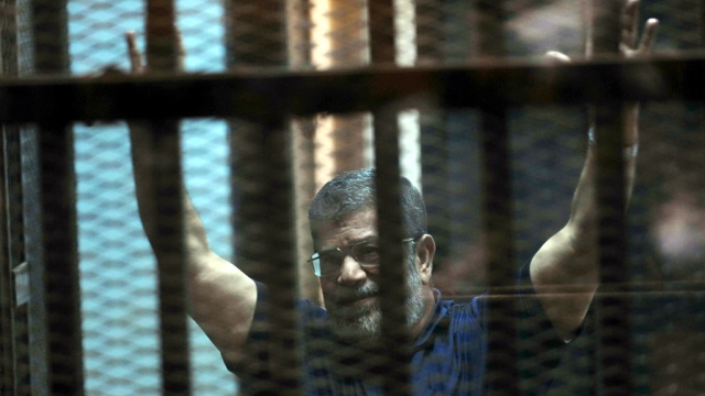 В Египте начался новый судебный процесс над экс-президентом Мурси