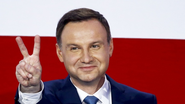 Народ Польши устал: Россия надеется на диалог с Анджеем Дудой