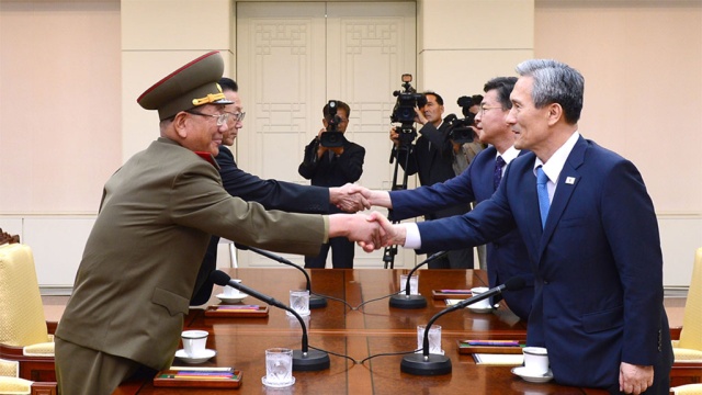 Представители КНДР и Южной Кореи продолжат переговоры в воскресенье