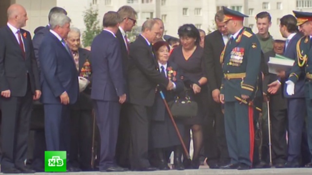Путин поймал оступившуюся женщину-ветерана в Чите: видео