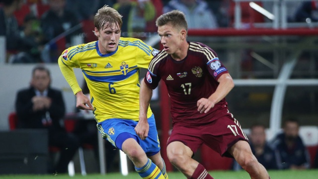 Российские футболисты одолели шведов в важнейшем матче