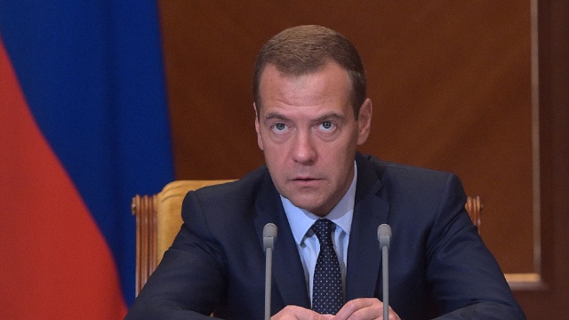Медведев надеется лично попробовать белорусские устрицы, хамон и пармезан