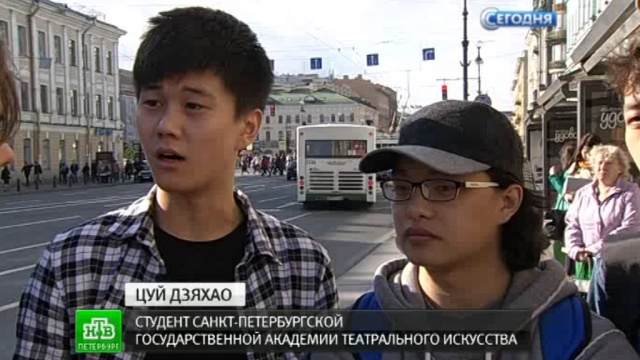 Питерские налетчики обокрали китайских студентов на глазах у пассажиров автобуса