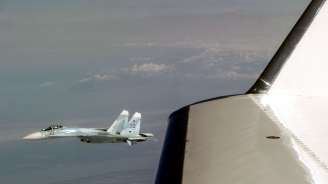 Минобороны объяснило встречу российского и американского самолетов в Сирии