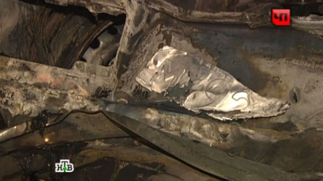 На автостоянке в Москве сгорели 9 иномарок