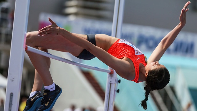 Российским легкоатлетам разрешили выступать в Рио только под нейтральным флагом