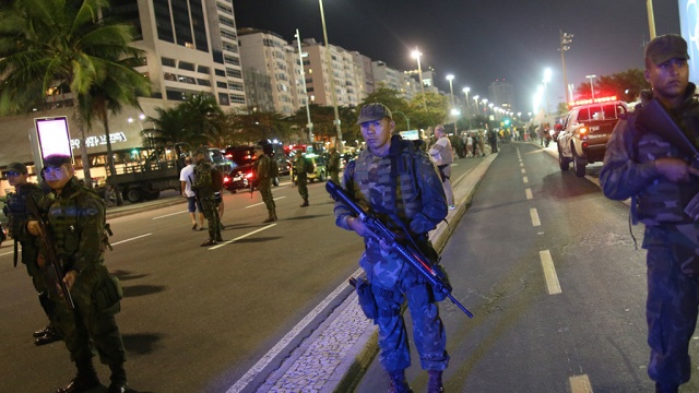 Бандиты открыли стрельбу в Рио-де-Жанейро