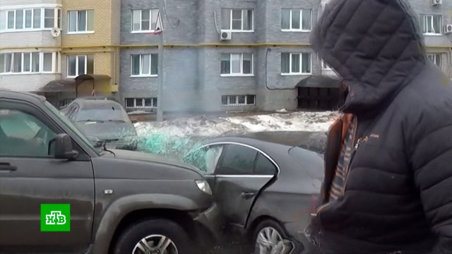 Водитель УАЗа на скорости протаранил иномарку в Челябинске: видео