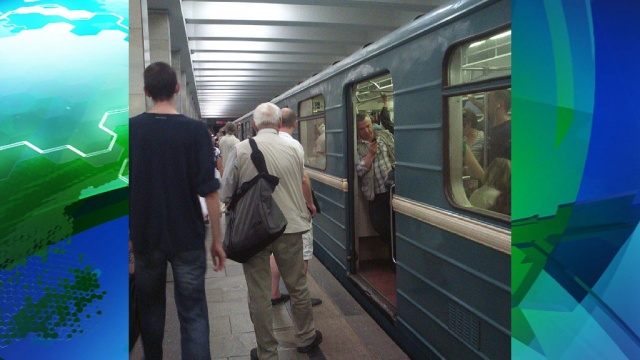 Москва сбой. На рельсы на красной ветке Московского метро. Перебои на красной ветке. Москва метрополитен НТВ. Сбой на красной ветке.