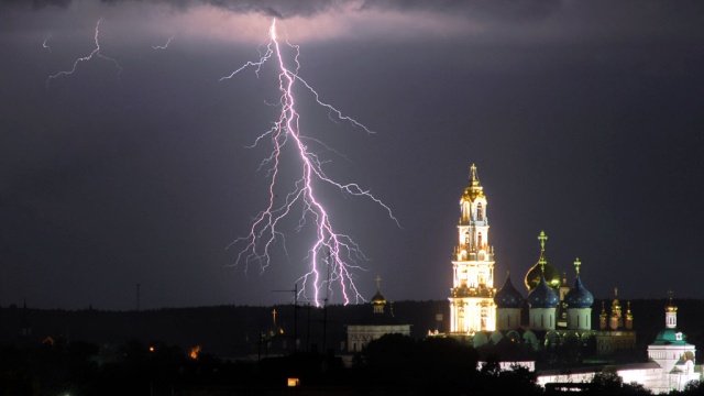 Что нельзя делать во время грозы