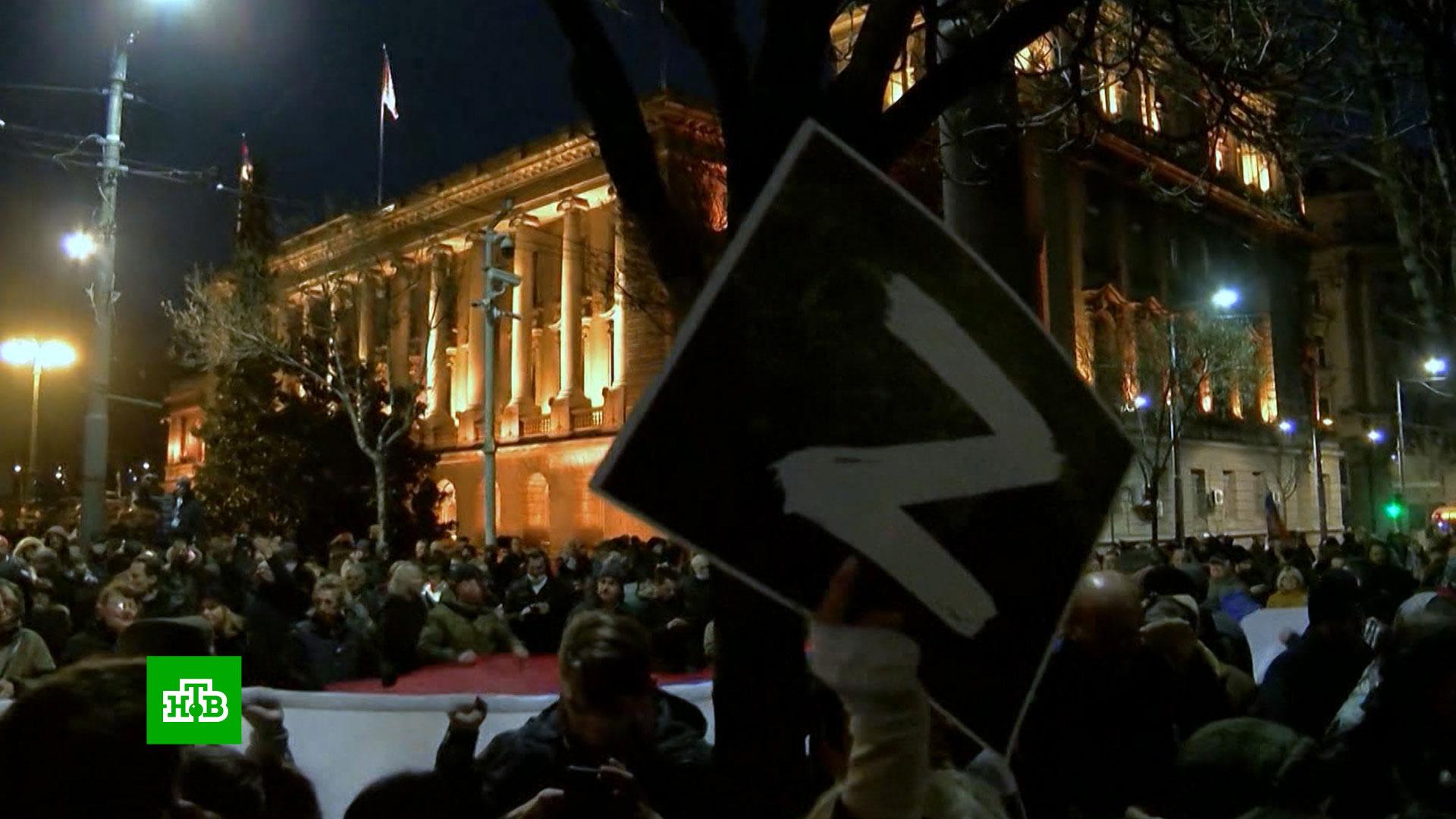 Зеленская в белграде. Митинг в Белграде в поддержку России. Протесты в Сербии 1. Белград 1999. Сербия протесты 1999.